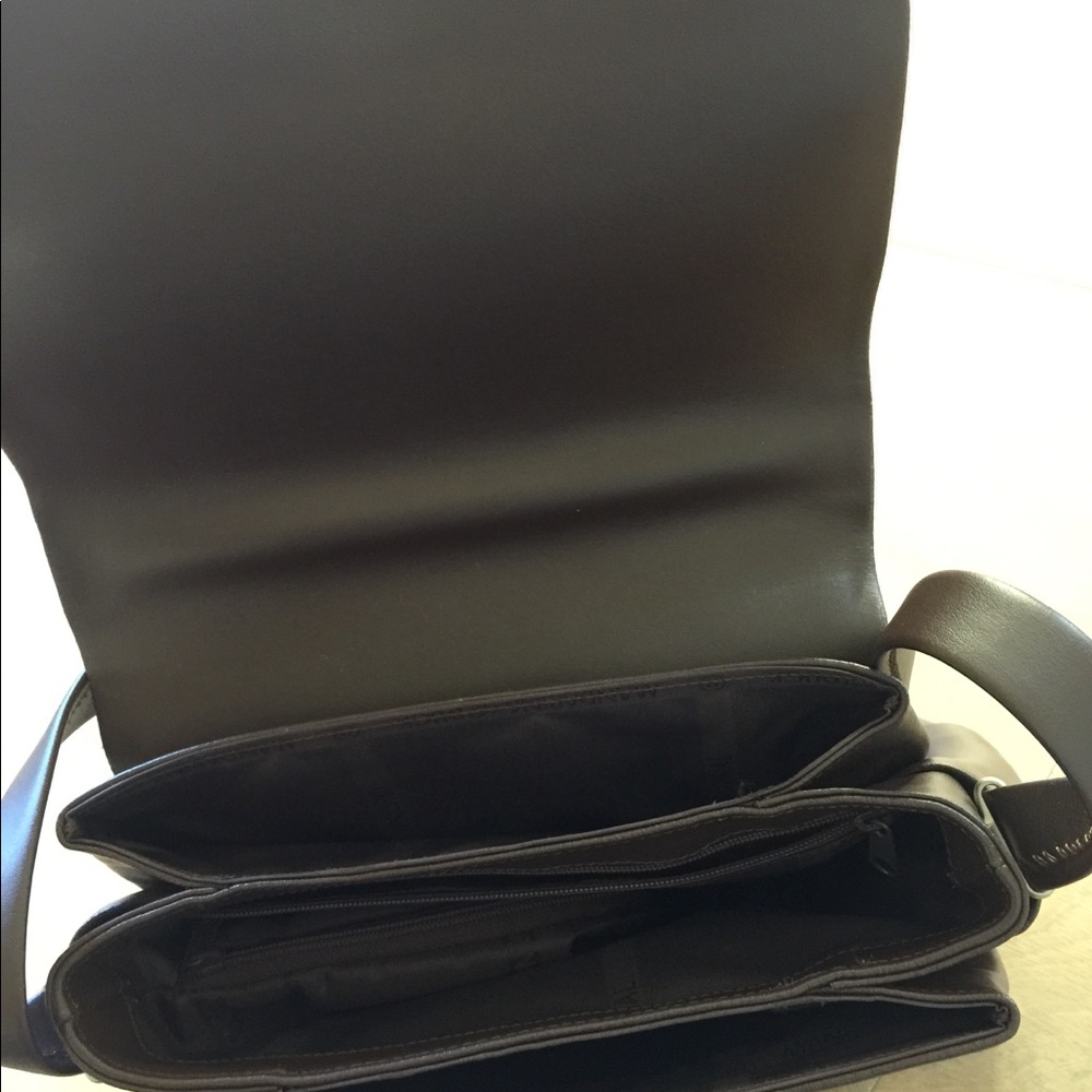 Brand New Mandarina Duck Leather Purse - Picture 8 of 11
